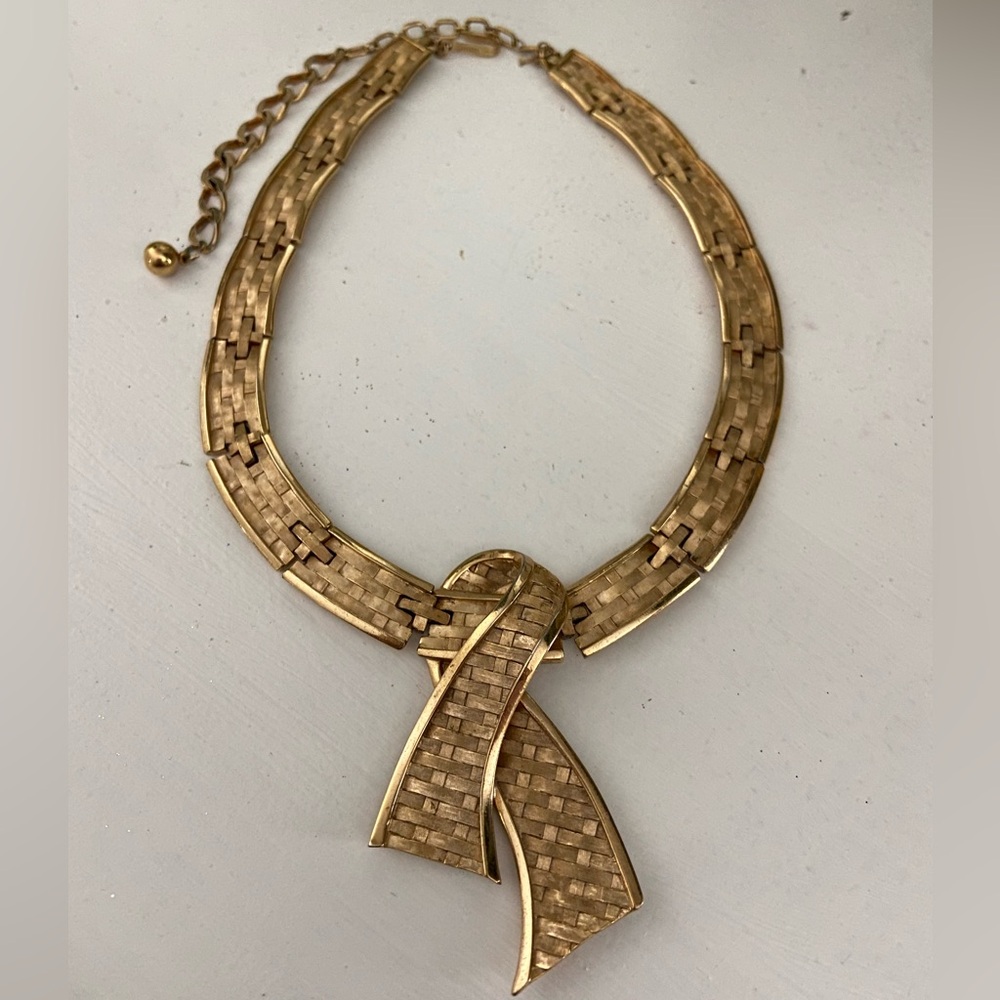 Elegant Goldtone Necklace By Trifari